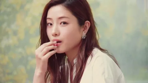 一家三口开飞机国庆节返乡